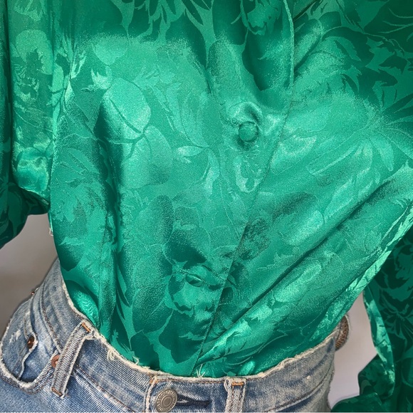 v i n t a g e :: Floral Brocade Jacquard Satin Blouse - Picture 11 of 11